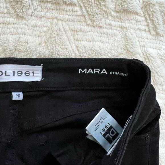 DL1961 Mara Straight Leg Jeans in Nightwatch Black - Picture 7 of 8